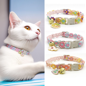 Luxe kleurrijke polyester kant bloemen hondenhalsband met bel en veilige gespsluiting voor katten & honden - Product Image 6