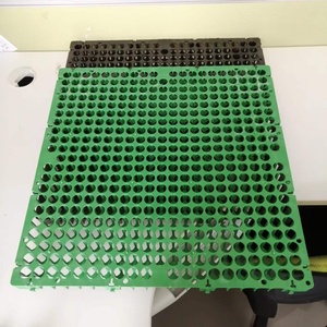 Celda de Drenaje Tipo Panal Ecológica y Resistente a la Corrosión de 20-30 mm para Techos Verdes, Césped Sintético para Campos de Fútbol y Pasto - Product Image 3