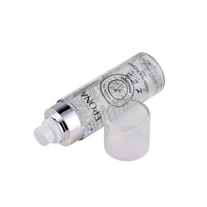 Brume faciale éclaircissante à la mandarine et au thé vert, spray revitalisant et illuminateur pour les peaux ternes - Product Image 4