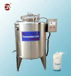 خزان مزج الحليب عالي اللوازمية مصنوع من الفولاذ المقاوم للصدأ 304 316L مع خلاط لماكينة صناعية بسعة 300 لتر