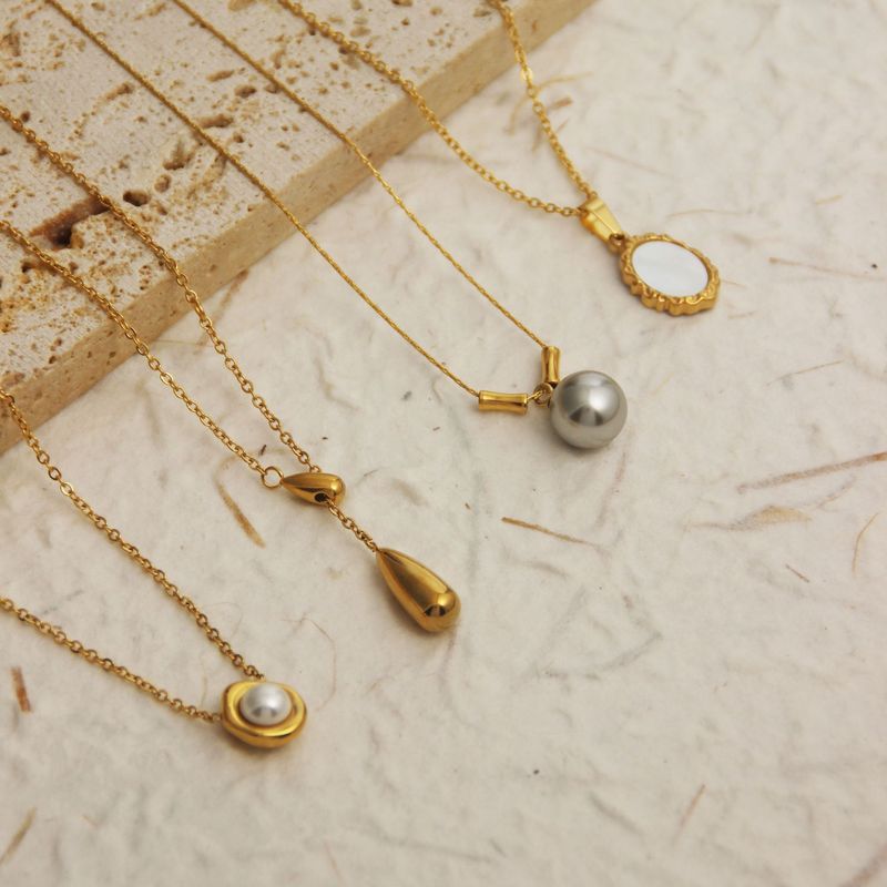 Creative Double Heart Pendant Classic Gold