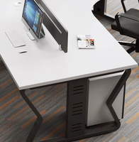 Bureau de travail moderne en usine en Chine