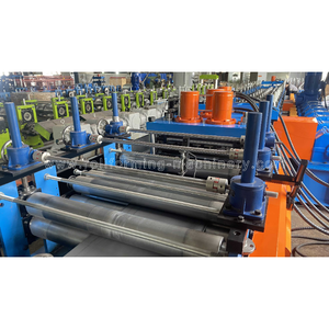 Barrière de collision à deux et trois vagues Rail de protection robuste et élevé Route stable Rouleau de garde-corps personnalisé direct d'usine Machine à forme froide - Product Image 2
