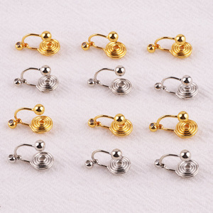 Pendientes de clip en forma de U con resorte y dije de mariposa, oro, plata, unisex, para uso diario - Product Image 3