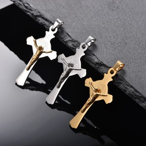 Collier pendentif croix de Saint Benoît en acier inoxydable, bijoux religieux Jésus-Christ - Product Image 4