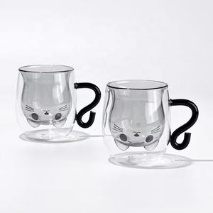 Commercio all'ingrosso doppia parete tazza di caffè Eco Friendly Logo personalizzato tazza di succo di latte isolato gatto birra tazza di vetro con manico nero - Product Image 5