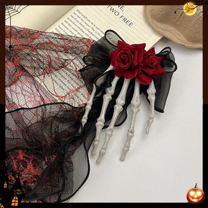 Pinza de Pelo Gótica de Halloween para Mujer con Diseño de Calavera y Rosa, Accesorio de Pelo Oscuro de Vampiro para Fiesta, Venta al por Mayor - Product Image 3