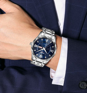 SKMEI 9369 Nouvelle Montre Tendance de Luxe en Acier Inoxydable à <span class=keywords><strong>Quartz</strong></span> pour Couples, Étanche avec Aiguilles Lumineuses et Affichage à Cadran - Product Image 5