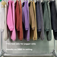 Celana Jogger Vintage CNSHELL 360gsm Fleece Hangat Motif Batik Putih Efek Sun Fade Model Ketat di Kaki dengan Saku Vertikal di Pinggul