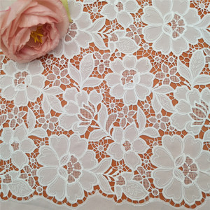 ลูกไม้ปักลายดอกไม้ฝรั่งเศสผ้าโพลีเอสเตอร์100% เป็นมิตรกับสิ่งแวดล้อมสำหรับเสื้อผ้าบ้าน - Product Image 2