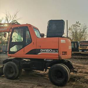 Excavadora de ruedas Doosan DH150w-7 de 15 toneladas, usada, con motor original, maquinaria de construcción para movimiento de tierras, en venta a bajo precio. - Product Image 2