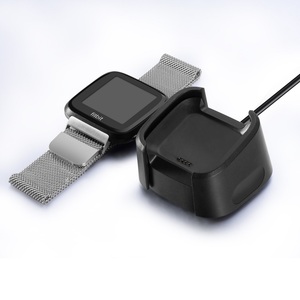Longueur 1M Chargeur de câble de données USB pour <span class=keywords><strong>Fitbit</strong></span> Versa2 Accessoires de montre intelligente pour <span class=keywords><strong>Fitbit</strong></span> Versa/lite/<span class=keywords><strong>2</strong></span> Adaptateur de quai de <span class=keywords><strong>charge</strong></span> - Product Image 6