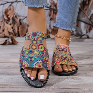 Sandales plates respirantes pour femmes, grandes tailles 36-43, style plage, semelle en caoutchouc polyvalente, design élégant - Product Image 3