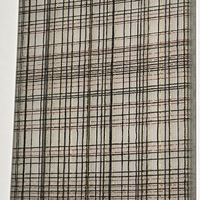 Panneau de verre décoratif translucide ultra-clair à motif damier noir et or, à faible teneur en fer, pour cloison de restaurant