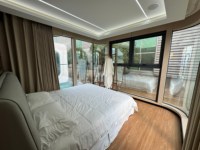 Maison Capsule Préfabriquée Étanche et Ignifuge 20ft 40ft, Conteneur Apple Pod Prêt pour l'Énergie Solaire, Idéal pour Hôtels et Glamping