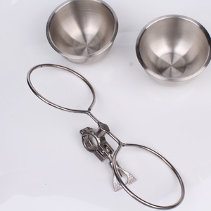 Comederos Dobles para Loros, Tazón de Acero Inoxidable 304 para Comida y Agua de Aves con Abrazadera Antivuelco para Jaulas Grandes y Perchas - Product Image 3