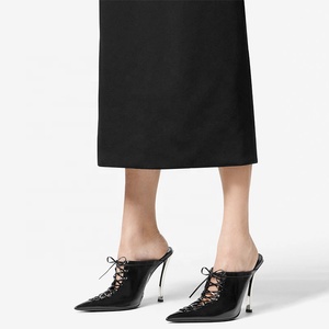 Sandales d'été pour femmes à talons aiguilles extrêmement hauts en métal, à lacets, bout pointu, style mules sexy - Product Image 1