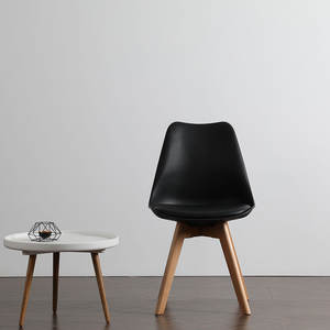 Silla de Comedor Nórdica de Madera Maciza con Asiento Tapizado en Blanco, Silla para Sala de Estar, Hogar y Estudio - Product Image 2