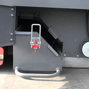 Xt1450 Multifunctionele Grote Reinigingsapparatuur Vegen Wassen Rit Op Weg Veegmachine Vloer Reinigingsmachine - Product Image 5