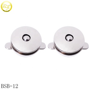 Bán Buôn Túi Xách Mạnh Mẽ Nút Từ Tùy Chỉnh Khắc Tên Vòng Nam Châm Mô Hình Giày Trang Trí Snap Nút Cho Ví - Product Image 5