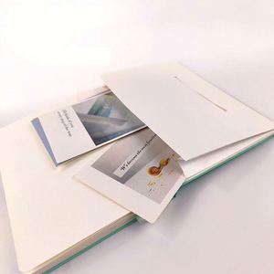 Cuadernos Negros Clásicos con Rayas, Tapa Dura, Tamaño Mediano A5 con Bolsillo - Product Image 6