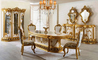 Table à manger classique de la famille des rois européens avec fauteuil antique ensemble de meubles de salle à manger royale à la feuille d'or 24 carats