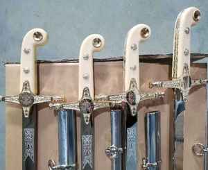 Noeud d'épée OEM pour uniformes d'officiers Accoutrements et accessoires d'uniformes Vente en gros Officiers britanniques <span class=keywords><strong>Shipman</strong></span> Noeud d'épée Fil d'or - Product Image 4