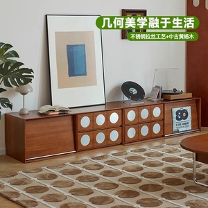 Mueble de TV retro de madera maciza, mueble bajo de almacenamiento para sala de estar con cajones circulares y expositor para tocadiscos - Product Image 3