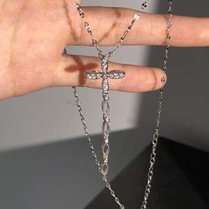 Collier en argent pur S925 avec un diamant unique, design brossé givré doré fluide, style polyvalent de luxe léger 'Œil du diable' - Product Image 4