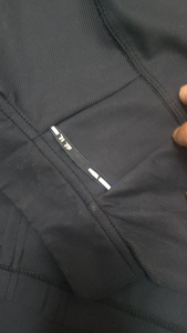 Veste décontractée noire Tokyo à col rond, imprimée, à manches longues, en tricot extensible dans quatre directions, ornée de paillettes, respirante, légère, 100 % fibre de polyester - Product Image 5