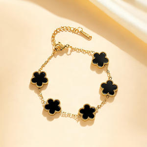 Оптовая продажа с фабрики: набор регулируемых браслетов-бэнглов с позолотой 18 карат и дизайном четырехлистного клевера для женских аксессуаров, люксовый дизайн - Product Image 4