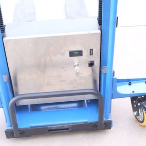 Chariot élévateur manuel à moteur DC FENG <span class=keywords><strong>NIU</strong></span>, chariot élévateur à fourche <span class=keywords><strong>125</strong></span>-1220 mm, chariot à palettes 1t 1,6 m pour la vente au détail - Product Image 6