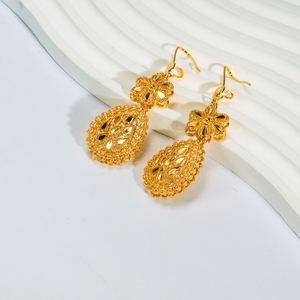 Juego de Collar y Pendientes de Oro de 24K con Baño de Oro para Novia, Regalo para Compromiso, Boda y Fiestas, Hecho de Latón - Product Image 5