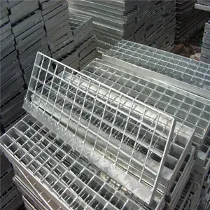 Materiale da costruzione in metallo gradini per scale in acciaio perforato (seghettati)/gradini per scale compositi/gradini per scale industriali