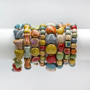 Rystal nouveau design différentes formes bracelet de perles de pierre en céramique unisexe multi couleurs stock d'usine bracelet en céramique en gros
