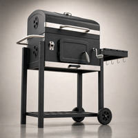 Outdoor-Holzkohlegrillwagen mit 3 Gusseisen-Grillrosten, Kurbelverstellbarer Holzkohlepfanne, Thermometer, Seitentisch und Rädern