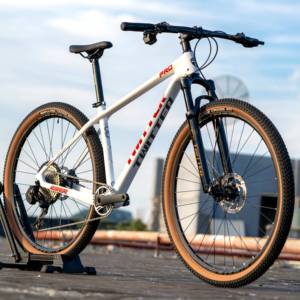 VTT Carbone Deore 29 Pouces de Haute Qualité - Product Image 1