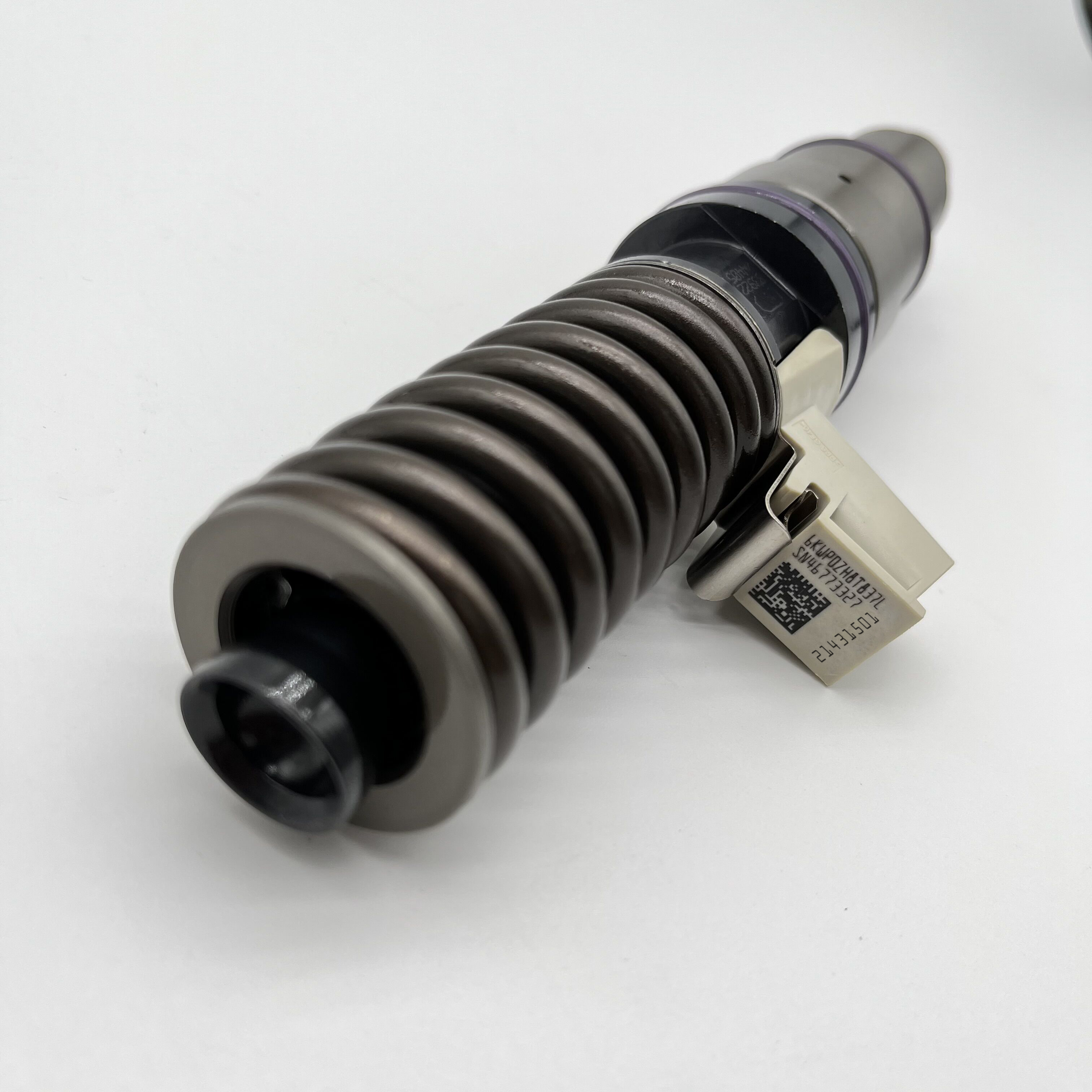 common rail injector 21431501 BEBE5G17001  injector for  VOLVOMD16 P3622/NISSAN  fuel injector nozzle 21431501 BEBE5G17001
