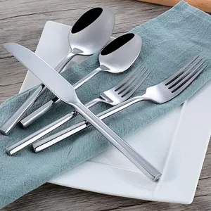 Wholesale Heavy Silverware 5 Pieces Silver Stainless Steel Flatware Restaurant Cutlery Set For Wedding