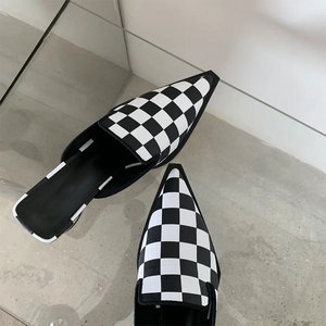 Primavera estate nuove scarpe da donna bianche di mucca <span class=keywords><strong>con</strong></span> <span class=keywords><strong>tacco</strong></span> <span class=keywords><strong>basso</strong></span> a punta <span class=keywords><strong>sandali</strong></span> <span class=keywords><strong>con</strong></span> griglia in bianco e nero disponibili in magazzino - Product Image 6