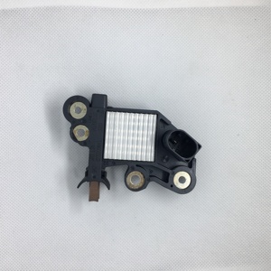 Régulateur de tension 14V pour Bosch 1986AE0026 0272220843 Régulateurs 14V pour Benz C160 C200 Moteur <span class=keywords><strong>Alternateur</strong></span> A0009064702 - Product Image 4