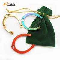 Offre Spéciale Matt Gold Horses Personnalisé Chanceux Moyen-Orient Chevaux Chanceux Hpendantoe Charme Fait Collier