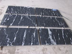 Cina All'aperto Fiammato Neve Grigio Jet Nebbia Nera In Pelle Pavimento in Granito Piastrelle Lastra di Prezzo con il bianco vene - Product Image 5