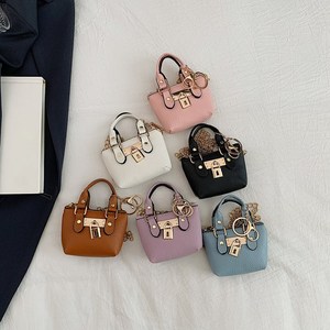 Nouveau Sac Bandoulière Coréen 2026 pour Filles, Petit Sac Carré en Cuir Personnalisé Classique pour Enfants - Product Image 1