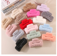 Grande pince à requin carrée de couleur bonbon géométrique moderne Accessoires pour cheveux en peluche automne hiver avec design à griffes en plastique élégant