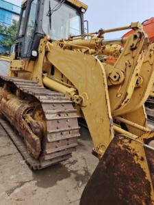 รถตักดิน973d ตีนตะขาบรถตักแมว973 963D มือสอง - Product Image 4