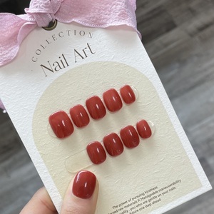 Serie de colores sólidos Prensa en las uñas Rojo Simplicidad Elegante Prensa hecha a mano en las uñas cortas - Product Image 5