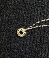 Collier pendentif double anneau enroulé en argent sterling 925 pour femmes, cadeau commémoratif pour la remise des diplômes, les anniversaires, vente en gros