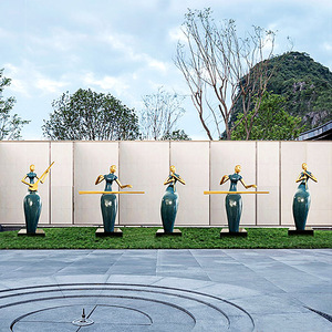 Escultura de Resina para Exteriores, Diseño Artístico Contemporáneo, Paquete de Varias Piezas - Product Image 1