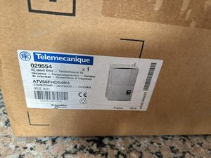 Variateur de fréquence ATV58FHD54N4 37 kW 380 V pour PLC - Product Image 1